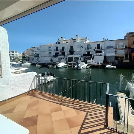 Port Empuries