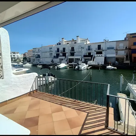 Port Empuries *